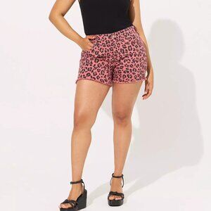 New Plus Size 26 TORRID Dusty Rose Color Leopard Print Denim Jean Shorts